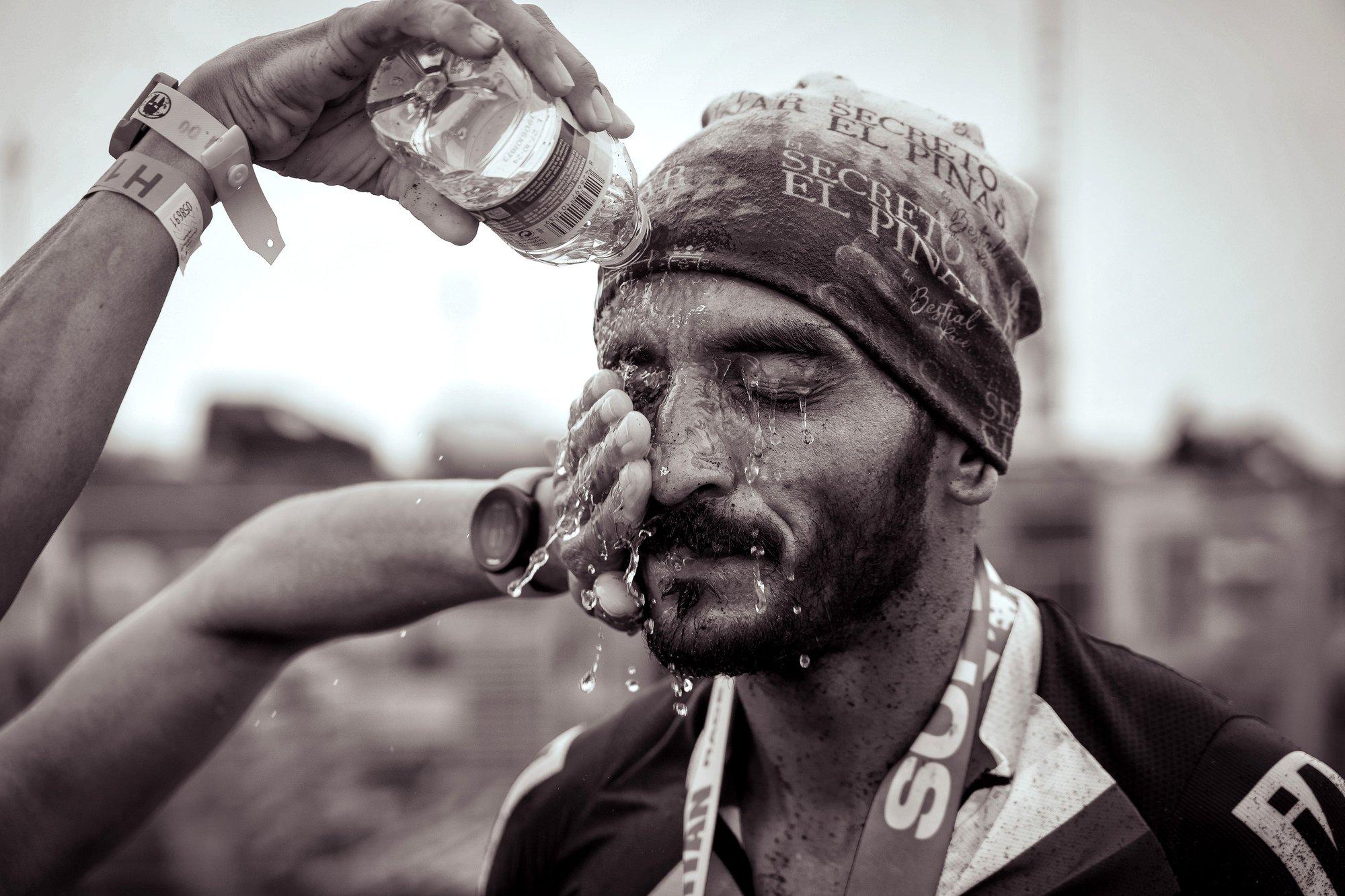 Clean my eyes by Aitor Simon