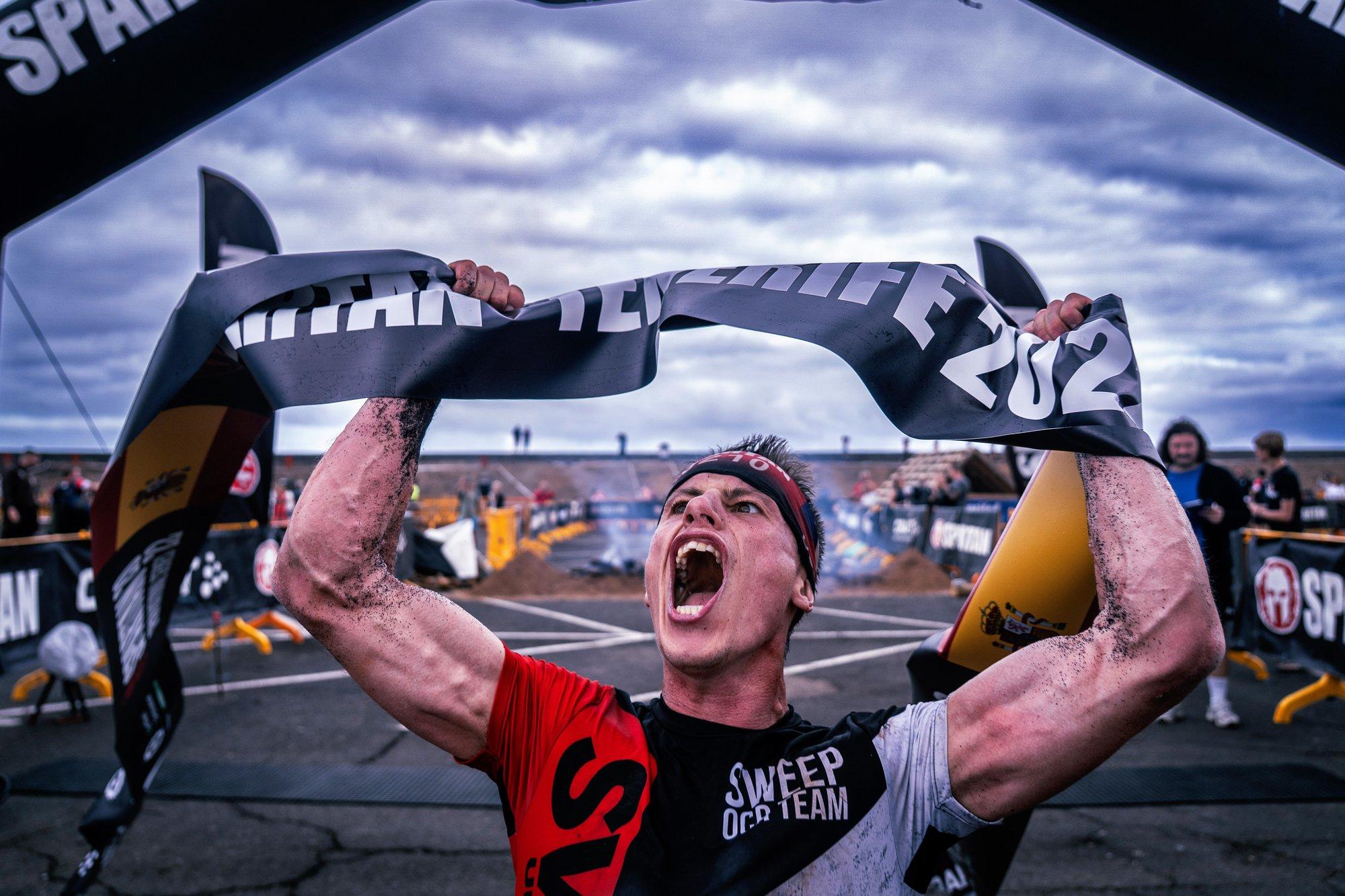 Victory by Aitor Simon